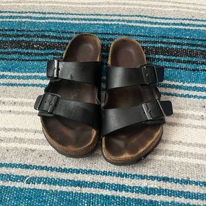 Black Arizona Birkenstocks 36